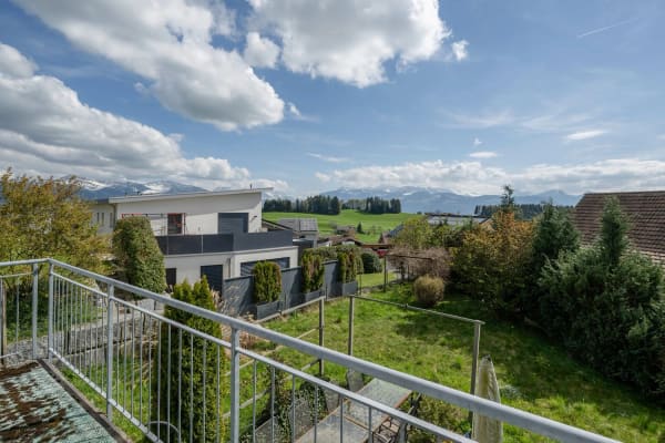 Immobilie in Eschenbach Sg - Sonniges Zuhause mit Raum für neue Ideen - Bild 0