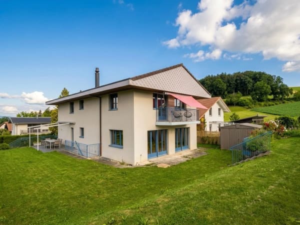 Immobilie in Heitenried - Attraktives Haus mit Einliegerwohnung - Bild 8