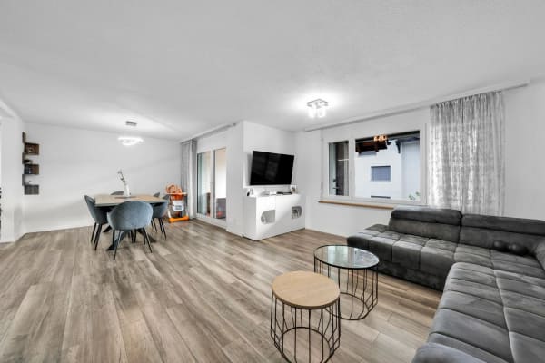 Immobilie in Oberuzwil - Ihr Traum vom Eigenheim – attraktiv, modernisiert und familienfreundlich in Oberuzwil - Bild 2