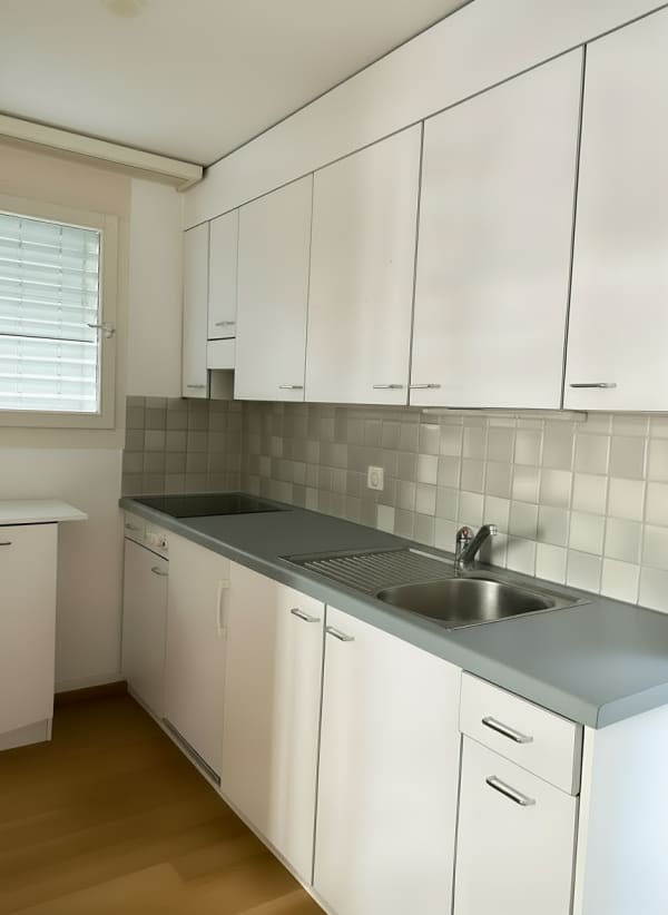 Immobilie in Hünenberg - 2.5-Zimmer-Wohnung im Erdgeschoss | Seenah & vielseitig inkl. PP - Bild 1
