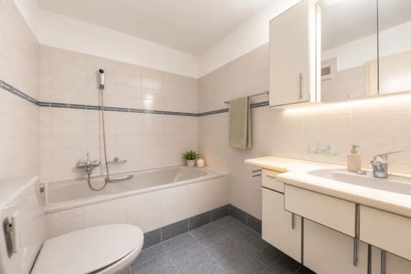 Immobilie in Bottighofen - Attraktive Eigentumswohnung mit Potenzial und sonnenverwöhntem Balkon - Bild 6