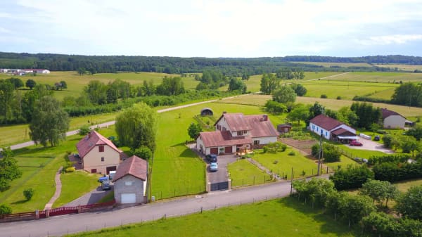 Immobilie in Boncourt - 9.5-Zimmer-Landhaus mit 1 ha Grundstück in Monthureux-sur-Saône (FR) nähe Basel und Boncourt - Bild 0