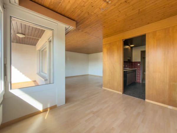 Immobilie in Buchs Ag - GemÃ¼tliche 4.5 Zimmer-Wohnung an ruhiger Lage mit Hobbyraum, Garage und viel Gestaltungspotenzial Kopie - Bild 4