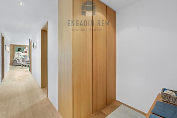 Immobilie in Maloja - Stilvolle 4.5-Zi-Wohnung mit hochwertigem Ausbau und gedecktem Balkon - Bild 11