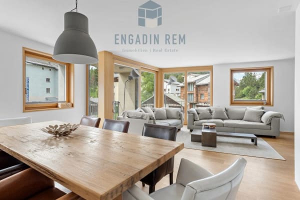 Immobilie in Maloja - Stilvolle 4.5-Zi-Wohnung mit hochwertigem Ausbau und gedecktem Balkon - Bild 3