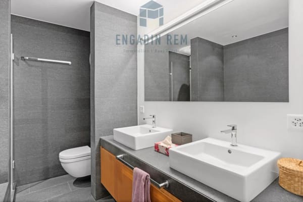 Immobilie in Maloja - Stilvolle 4.5-Zi-Wohnung mit hochwertigem Ausbau und gedecktem Balkon - Bild 6