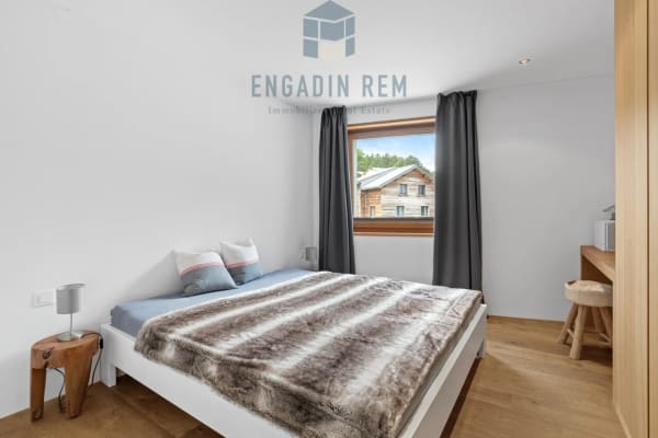 Immobilie in Maloja - Stilvolle 4.5-Zi-Wohnung mit hochwertigem Ausbau und gedecktem Balkon - Bild 8