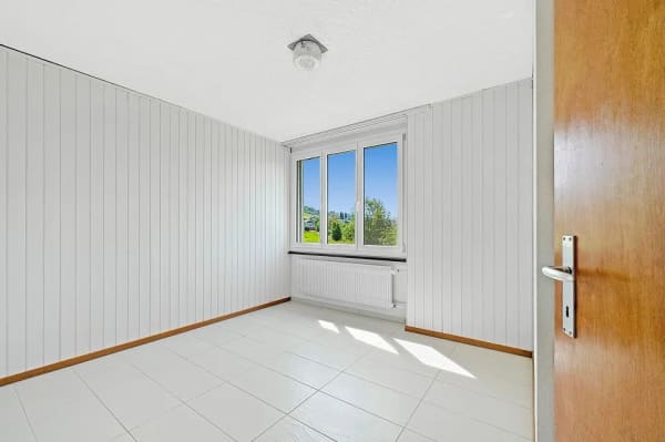 Immobilie in Worb - Zweifamilienhaus mit Pool und traumhaftem Garten an der Worble - Bild 10