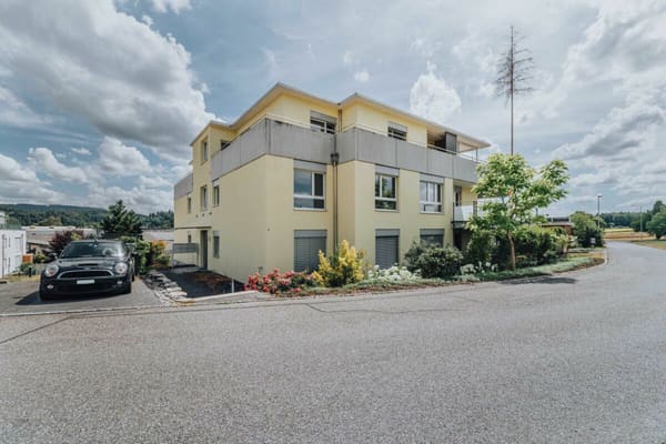 Immobilie in Thörigen - 4.5-Zimmerwohnung in ruhiger Umgebung mit Blick ins Grüne - Bild 0