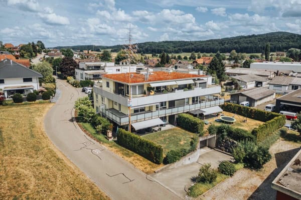 Immobilie in Thörigen - 4.5-Zimmerwohnung in ruhiger Umgebung mit Blick ins Grüne - Bild 2