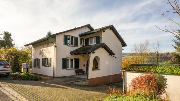 Immobilie in Oeschgen - Mehrgenerationenhaus für 3 Parteien - Bild 1