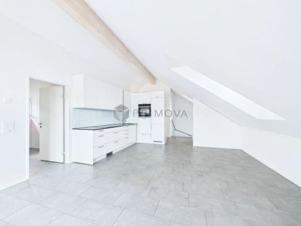Immobilie in Wohlenschwil - Helle 4.5 Zimmer-Wohnung mit schÃ¶ner Aussicht und attraktivem Wohnkomfort - Bild 2