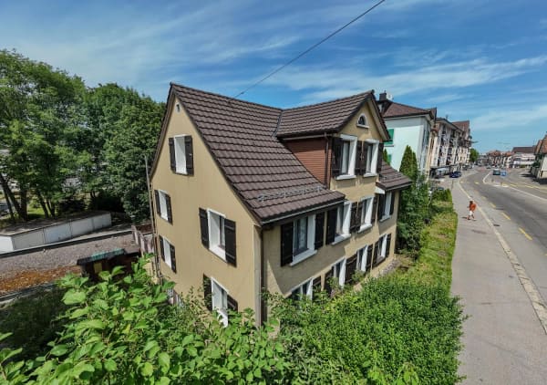 Immobilie in St. Gallen - Zweifamilienhaus mit 4 Garagenplätzen will entdeckt werden! Preis bankengeprüft! - Bild 2