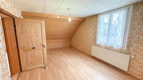 Immobilie in St. Gallen - Zweifamilienhaus mit 4 Garagenplätzen will entdeckt werden! Preis bankengeprüft! - Bild 9