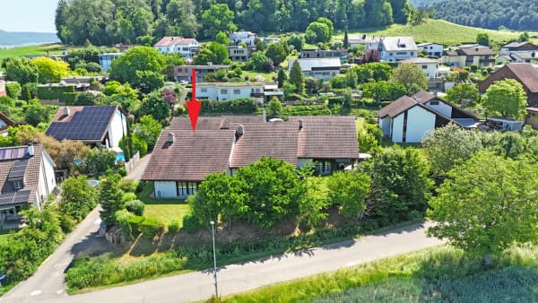 Immobilie in Wilchingen - Familienfreundliches Einfamilienhaus mit grossem Garten - Bild 2