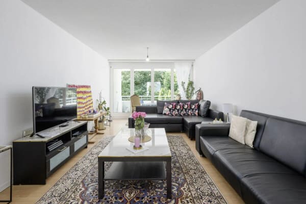 Immobilie in Buttikon Sz - Well-Maintained 3.5-Room Apartment with Two Balconies - Bild 4