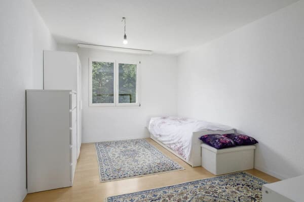 Immobilie in Buttikon Sz - Well-Maintained 3.5-Room Apartment with Two Balconies - Bild 5