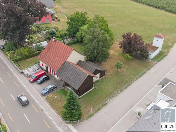 Immobilie in Hefenhofen - Einfamilienhaus mit zwei Schopfbauten und Baulandreserve - Bild 11