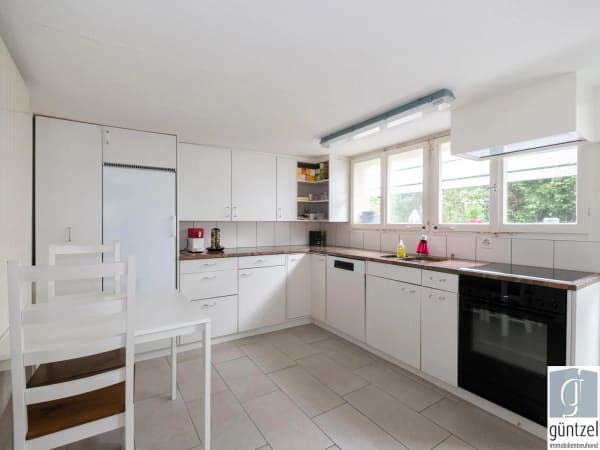 Immobilie in Hefenhofen - Einfamilienhaus mit zwei Schopfbauten und Baulandreserve - Bild 5