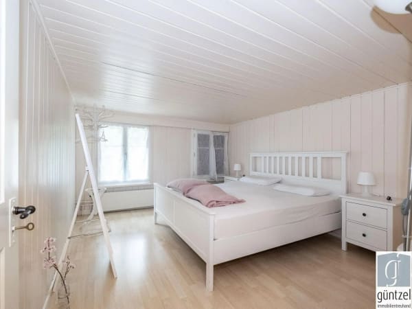 Immobilie in Hefenhofen - Einfamilienhaus mit zwei Schopfbauten und Baulandreserve - Bild 9
