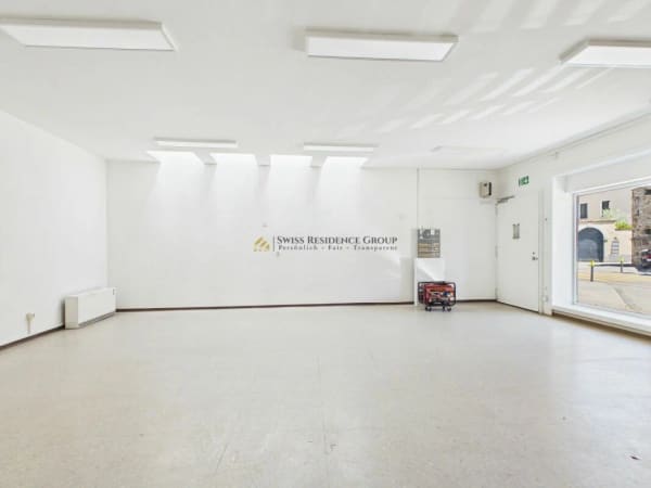 Immobilie in Cureglia - Casa unifamiliare di 7 locali con ufficio, ampio giardino e importante potenziale di ampliamento - Bild 1