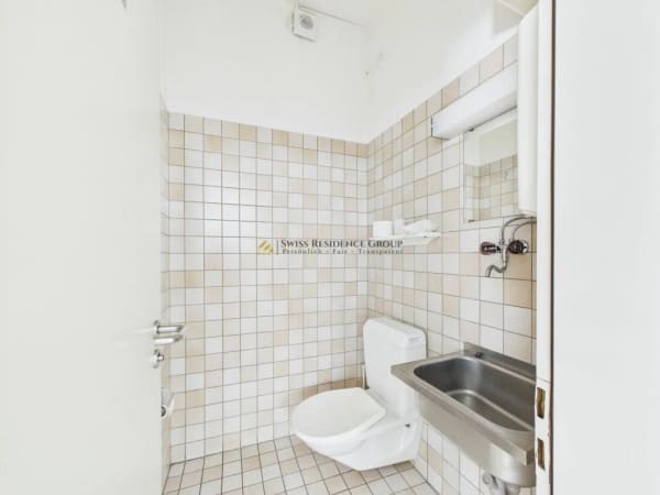Immobilie in Cureglia - Casa unifamiliare di 7 locali con ufficio, ampio giardino e importante potenziale di ampliamento - Bild 10