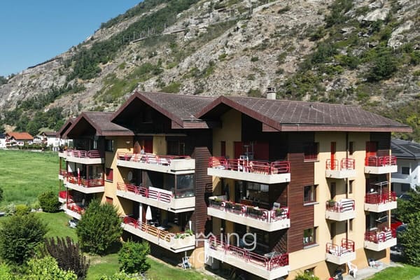 Immobilie in Brigerbad - Spacious 5.5-room flat with balcony in Brigerbad - Bild 0