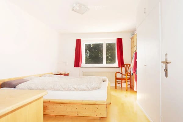 Immobilie in Flims Dorf - Charmantes 7.5-Zimmer-Einfamilienhaus in Flims Dorf mit herrlicher Aussicht - Bild 3