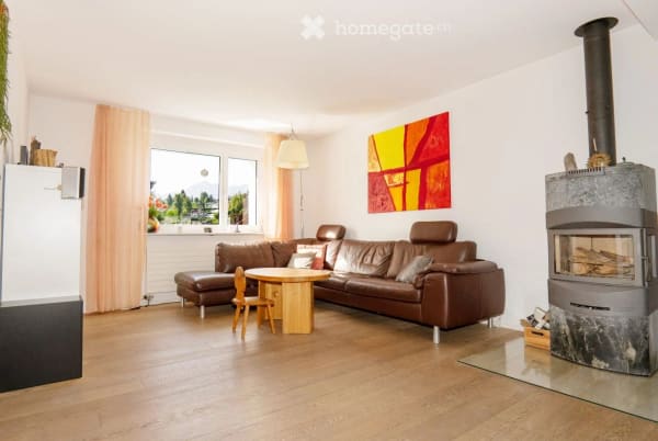 Immobilie in Flims Dorf - Charmantes 7.5-Zimmer-Einfamilienhaus in Flims Dorf mit herrlicher Aussicht - Bild 4