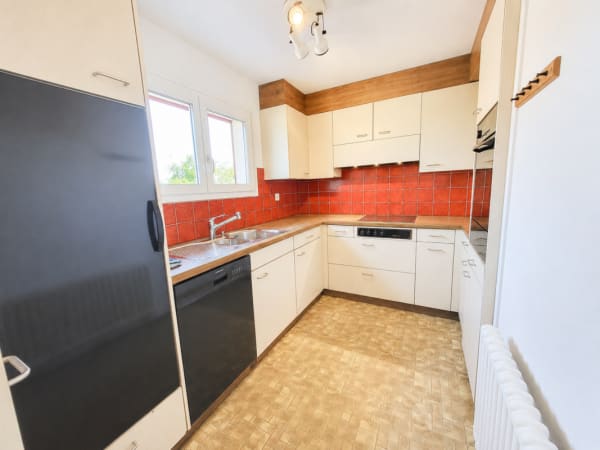 Immobilie in Kyburg-buchegg - Wohnen auf einem Boden - Freistehendes 5.5-Zimmer-Einfamilienhaus an idyllisch ruhiger Lage - Bild 4