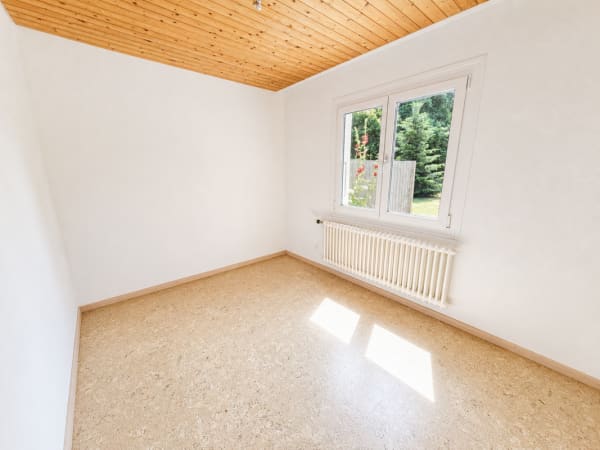 Immobilie in Kyburg-buchegg - Wohnen auf einem Boden - Freistehendes 5.5-Zimmer-Einfamilienhaus an idyllisch ruhiger Lage - Bild 6