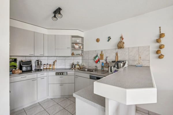 Immobilie in Rothenthurm - GrosszÃ¼gige Terrassenwohnung mit beeindruckender Aussicht - Bild 3