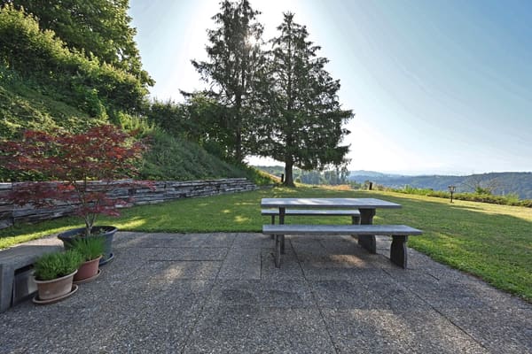 Immobilie in Herrenschwanden - Ein Zuhause mit Weitblick, Privatsphäre und Entwicklungspotenzial - Bild 3