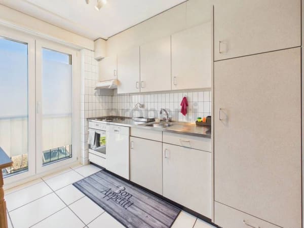 Immobilie in Kriegstetten - Grosser Balkon, moderne Renovation und ParkplÃ¤tze verfÃ¼gbar - Bild 1
