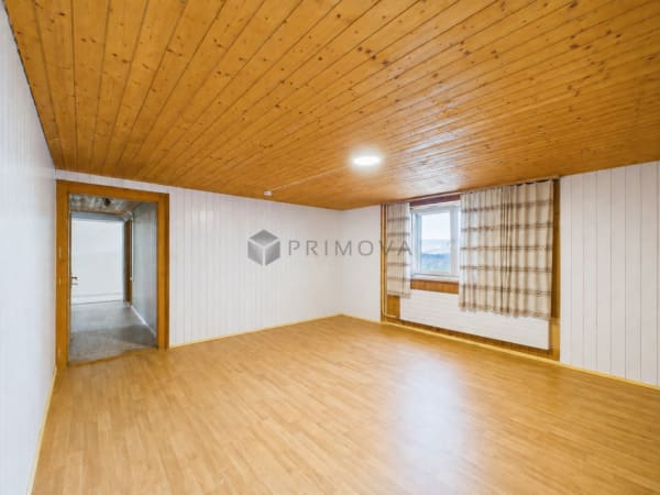 Immobilie in Bussnang - Modernisiertes Zweifamilienhaus mit Weitblick, Doppelgarage und viel Platz - Bild 10