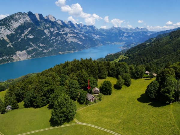 Immobilie in Obstalden - Freistehendes und grosszügiges Wochenend- und Ferienhaus an sonniger Lage in Obstalden - Bild 3