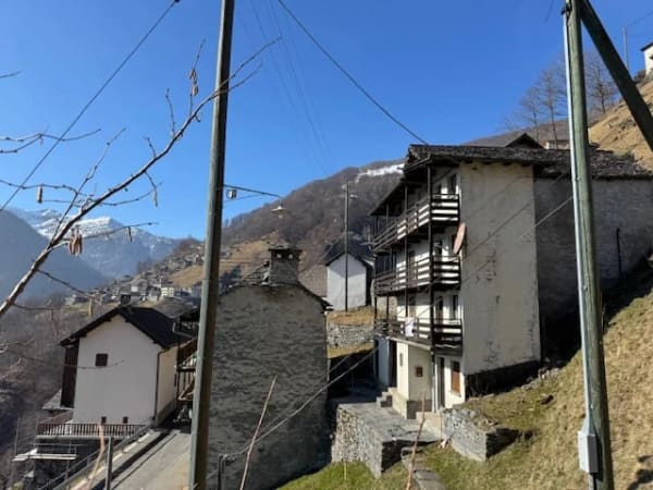 Immobilie in Comologno - ONSERNONE COMOLOGNO - Casa rustica - due appartamenti - Bild 1