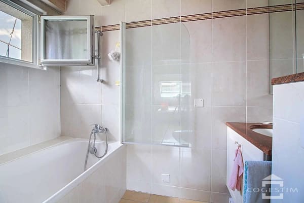 Immobilie in Bursins - Appartement duplex avec vue Lac & Alpes - Bild 6