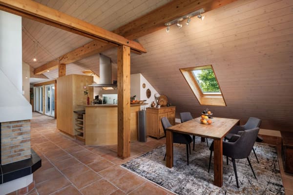 Immobilie in Unterengstringen - GrosszÃ¼gige 6.5 Zimmer-Dachwohnung an bester Lage - Bild 1