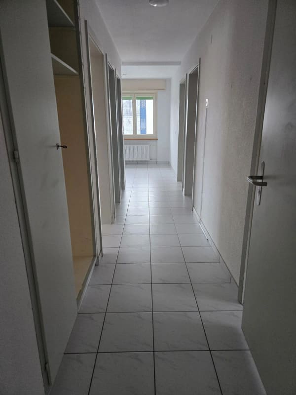 Immobilie in Heitenried - Sonnige 4.5-Zimmerwohnung mit Balkon in Heitenried - Bild 5