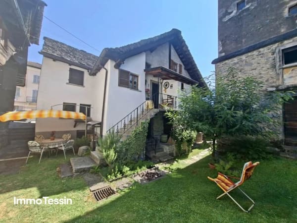 Immobilie in Chironico - GemÃ¼tliches & liebevoll ausgebautes Tessiner Refugium, Doppel-Einfamilienhaus mit Grottino, Werkstatt und CheminÃ©e - Bild 0