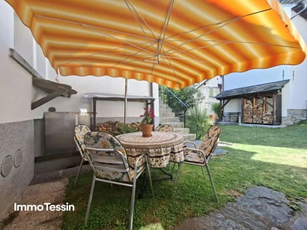 Immobilie in Chironico - GemÃ¼tliches & liebevoll ausgebautes Tessiner Refugium, Doppel-Einfamilienhaus mit Grottino, Werkstatt und CheminÃ©e - Bild 5
