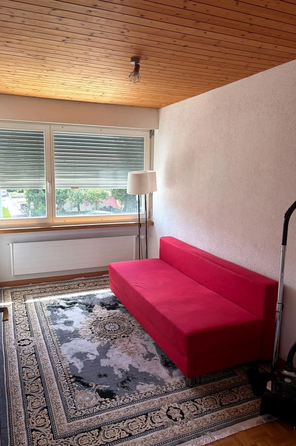 Immobilie in Gwatt - Wohnen, wo andere ihre Freizeit verbringen – gepflegte 3,5-Zimmer-Wohnung in Gwatt mit Balkon - Bild 3