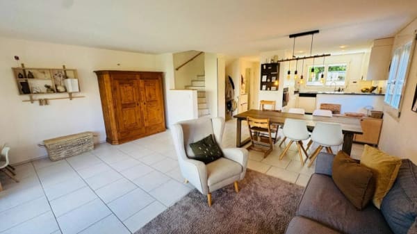 Immobilie in Aesch Bl - Eck-Einfamilienhaus im Baurecht mit Garten, Hobbyraum und Einstellhallenplatz - Bild 6