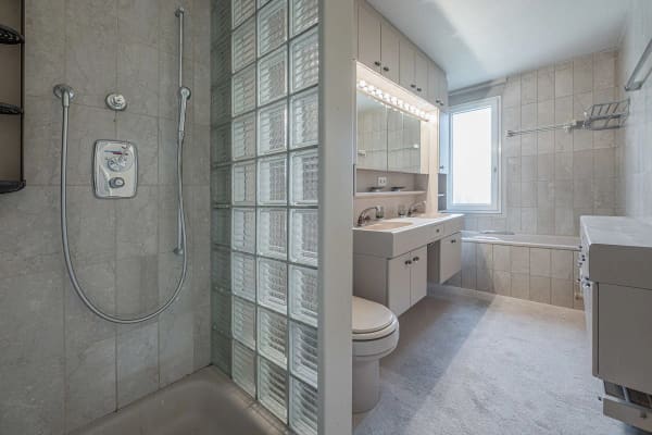 Immobilie in Gockhausen - Ein Architektenhaus am Waldrand; Wohnen mit Stil und Privatsphäre - Bild 4