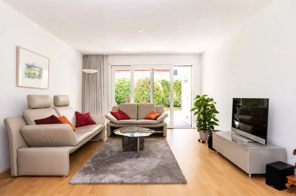 Immobilie in Pfungen - Einziehen und geniessen  gepflegte Gartenwohnung - Bild 1