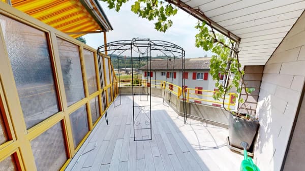 Immobilie in Pieterlen - Grosszügige 4.5-Zimmer-Dachwohnung mit Charme in Pieterlen - Bild 0