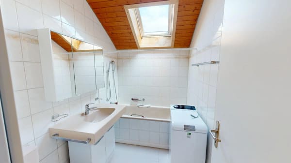 Immobilie in Pieterlen - Grosszügige 4.5-Zimmer-Dachwohnung mit Charme in Pieterlen - Bild 6