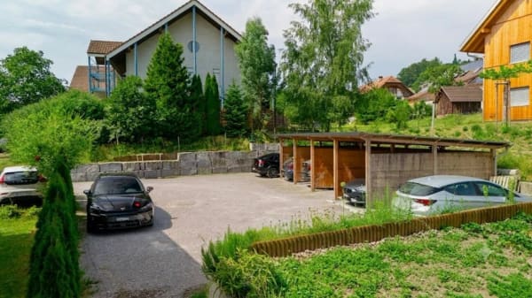Immobilie in Brüttelen - 6.5 Zi Doppeleinfamilienhaus mit seperater 3.5 Zi Wohnung im DG - Bild 16