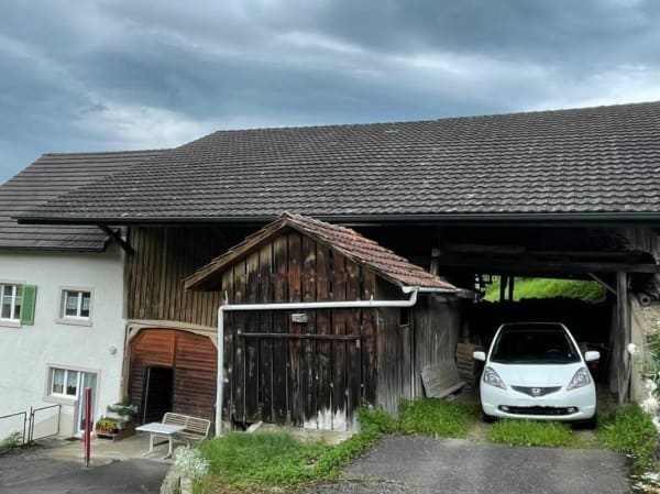 Immobilie in Wintersingen - GrosszÃ¼gige Liegenschaft mit 2 Wohneinheiten und Potenzial - Bild 11